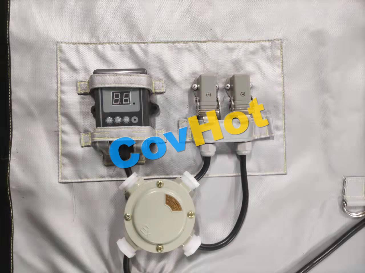 電伴熱<a href=http://m.lsahbz.com/e/tags/?tagname=%E4%BF%9D%E6%B8%A9%E5%A5%97 target=_blank class=infotextkey>保溫套</a>